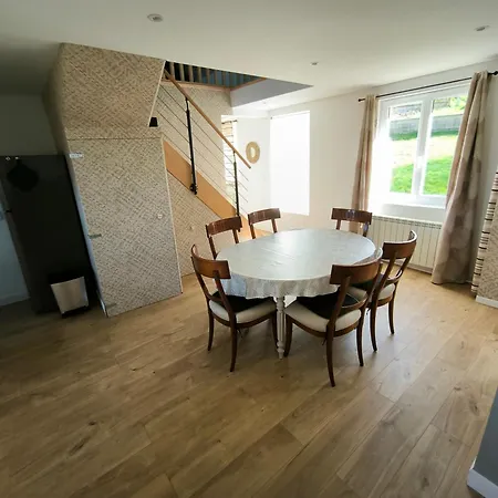 De La Durdent Nyaraló *